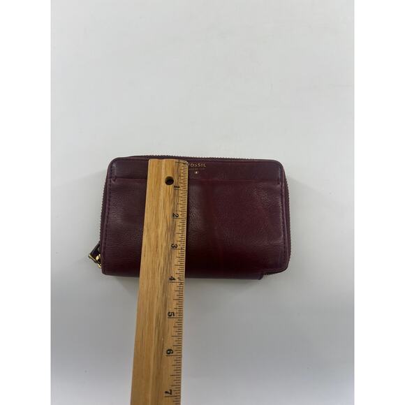 Vintage Fossil Wallet Red Burgundy Zip Leather Pockets 6 x 4 Boho Indie Travel - Picture 9 of 9